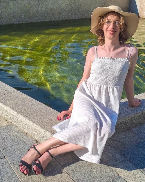 Forced bimbofication