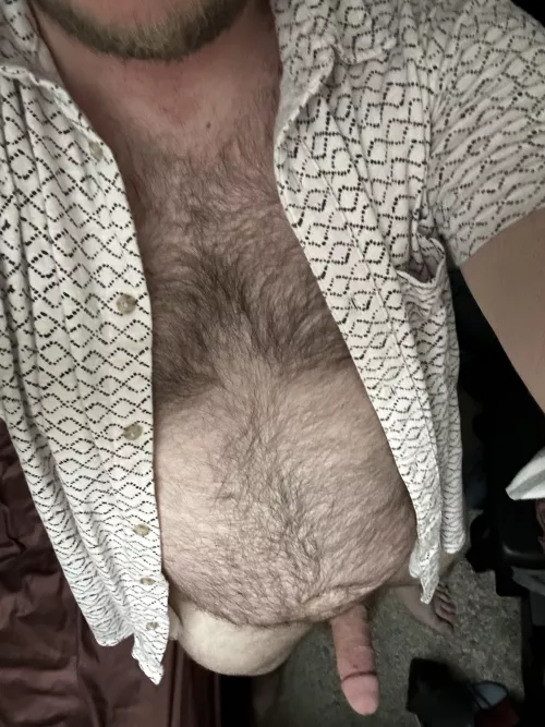 Its not naked, im still wearing a shirt 😉. You should show me yourself naked tho 😘