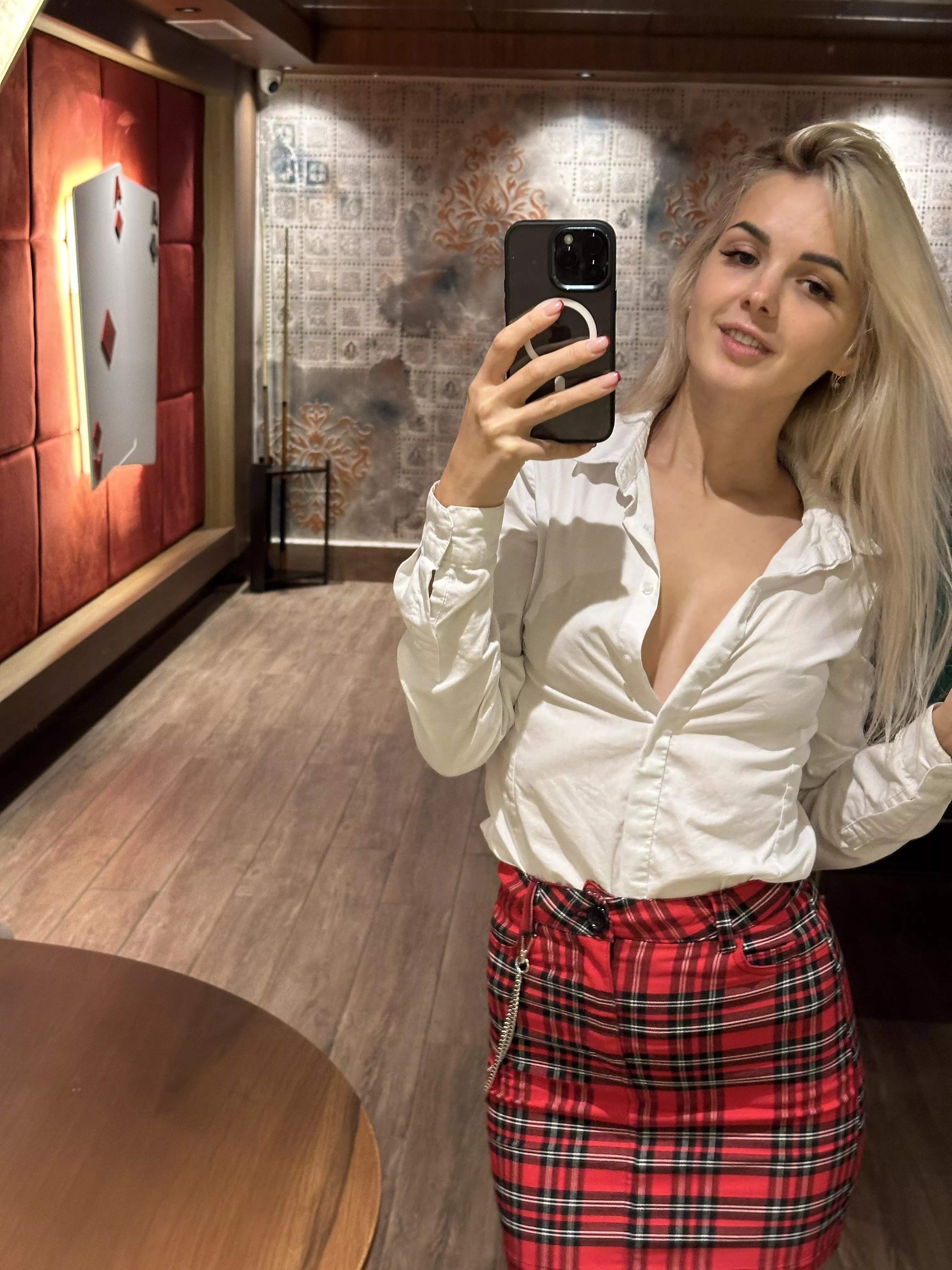 Love sexy outfits, how about this?