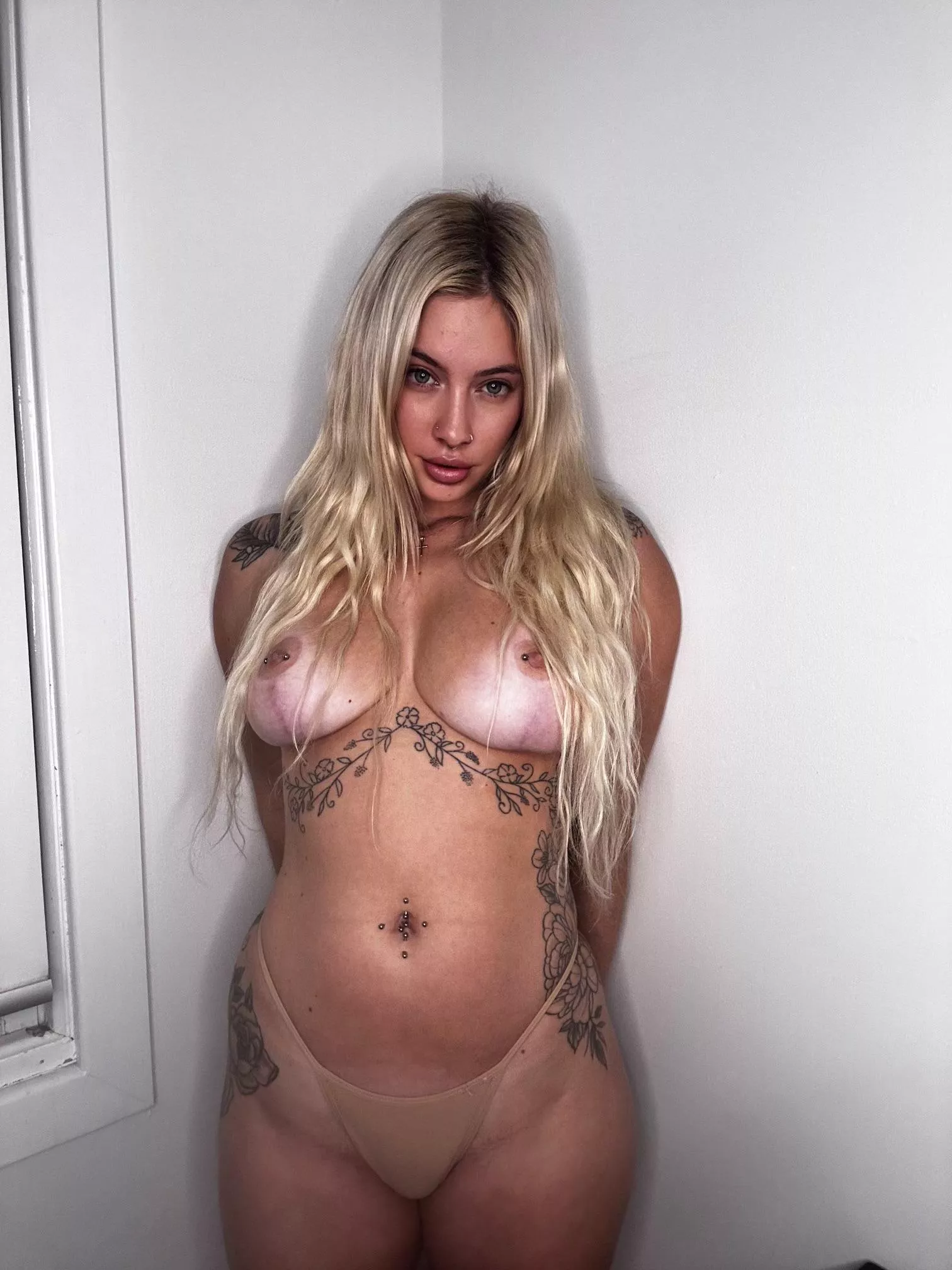 My pussy wants kisses