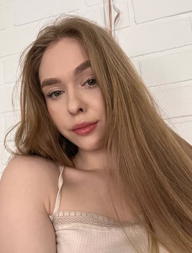 My roommates are gone and I have nothing to do today..