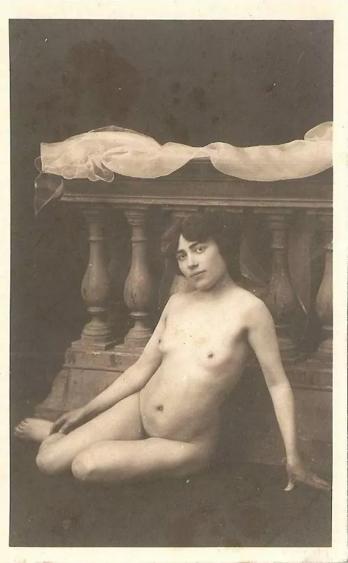 studio nude