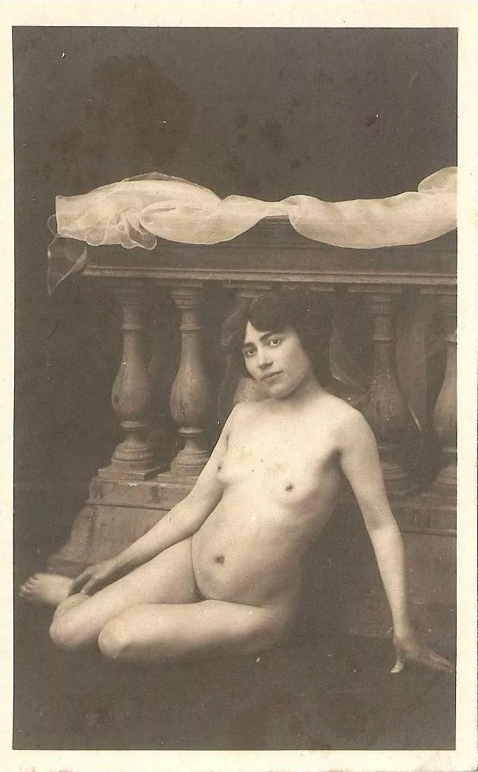 studio nude
