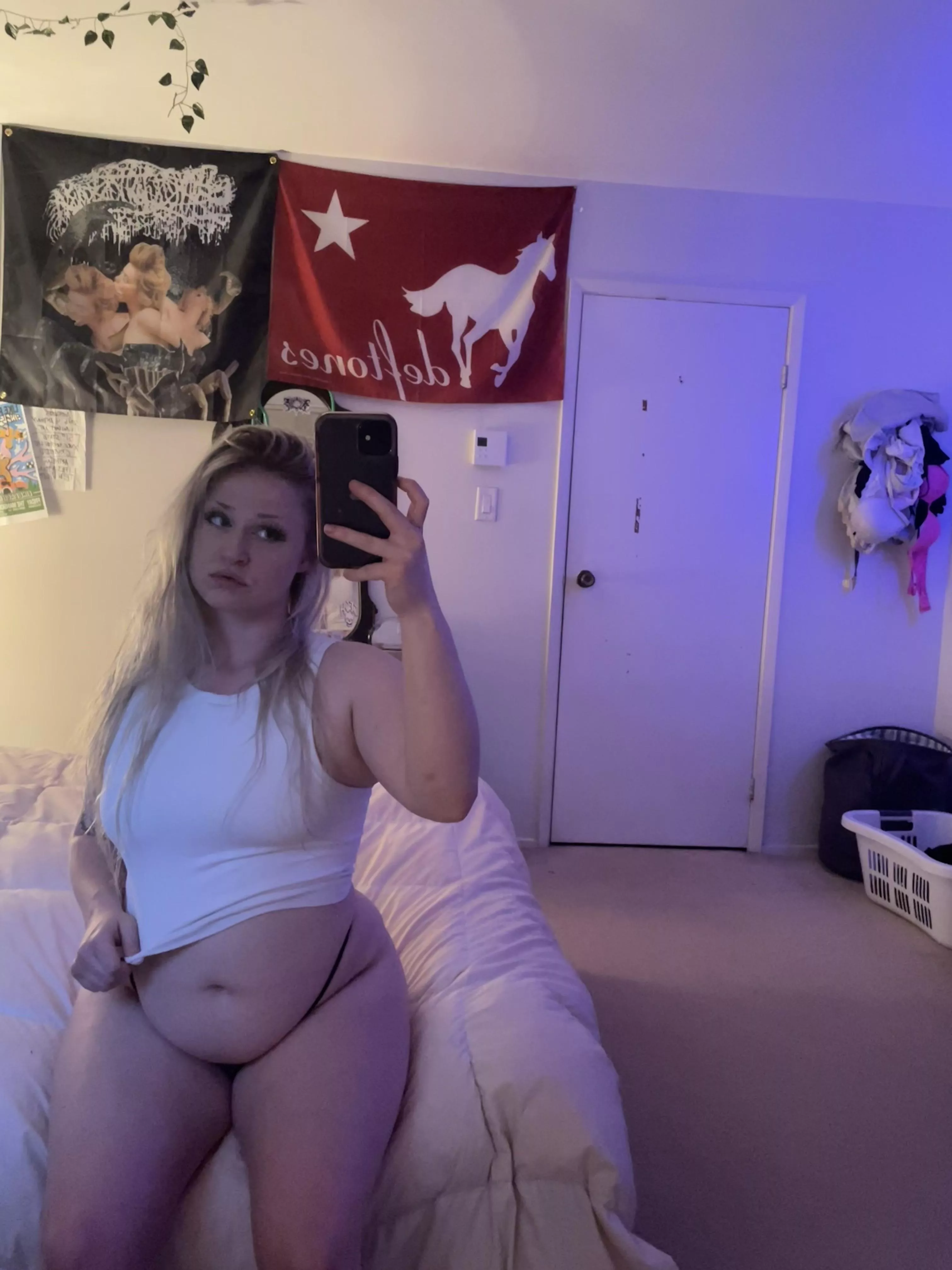 U notice ur gfs clothes keep getting tighter after the Oreo Iced Capp came out 