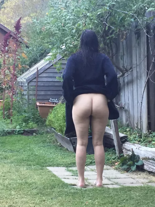 Which of you ladies will join me in the garden?