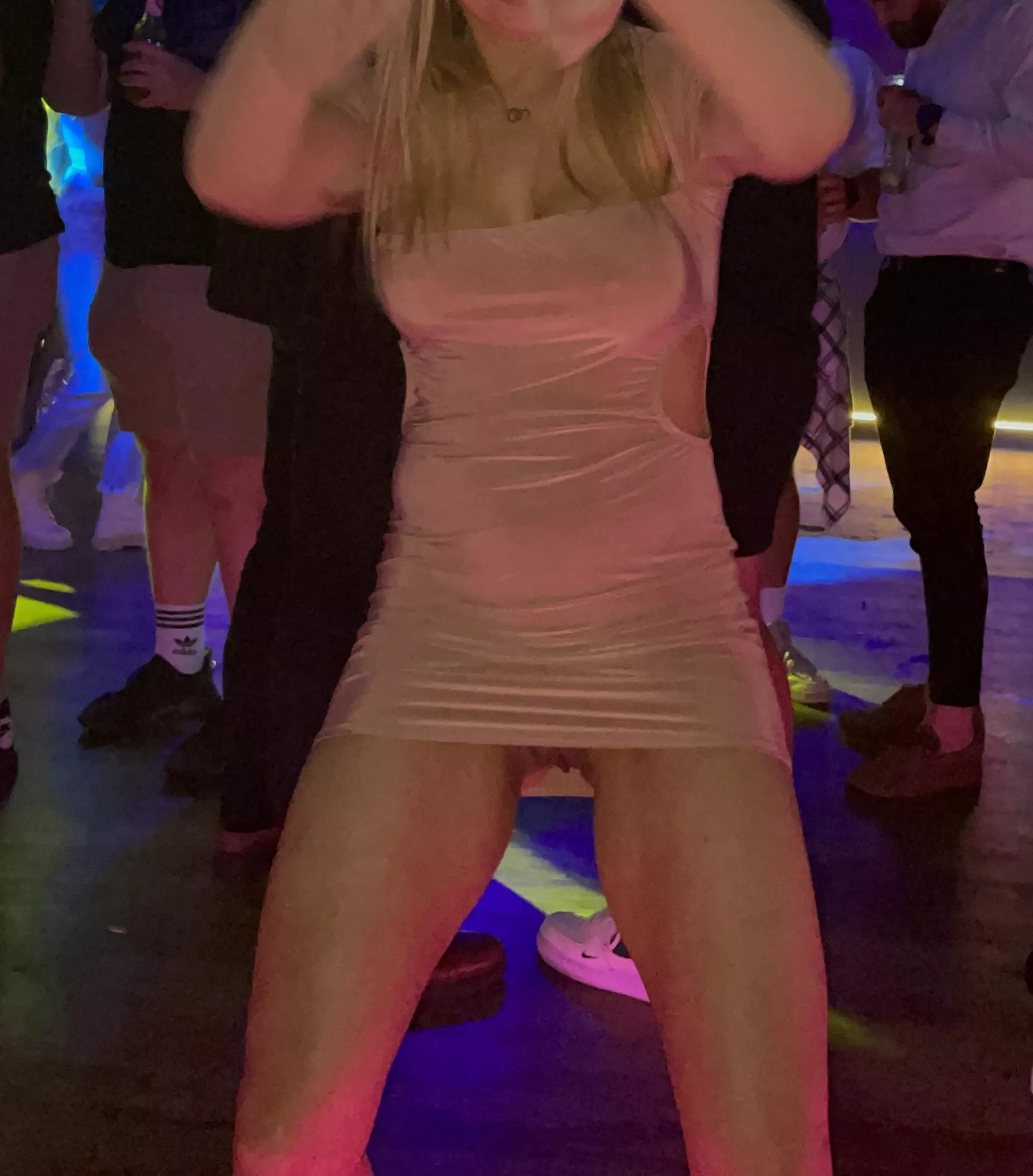 Would you spot I have no panties on while I was on the dance 🪩 floor