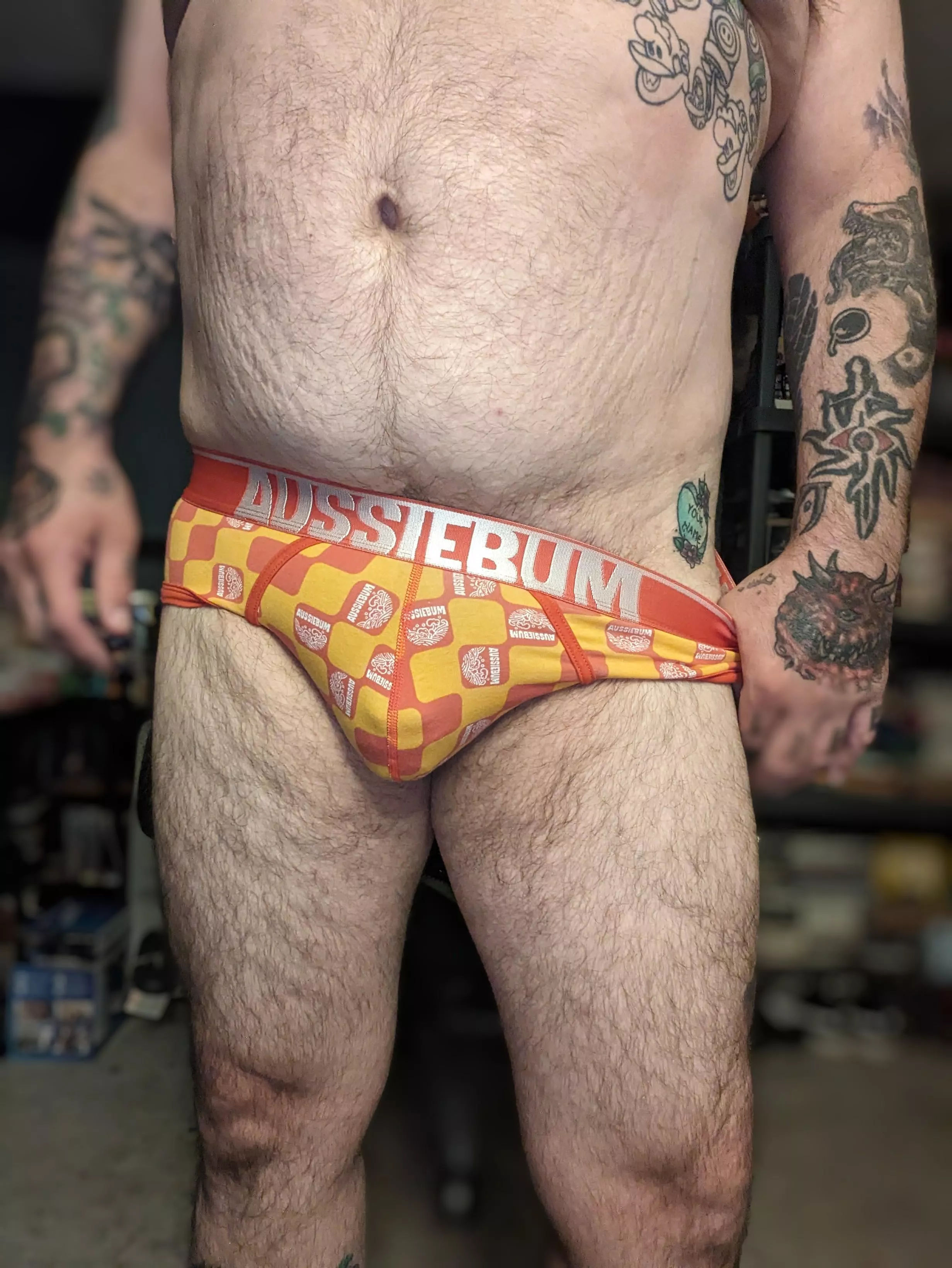 (43) looks like I'm calling in thicc 