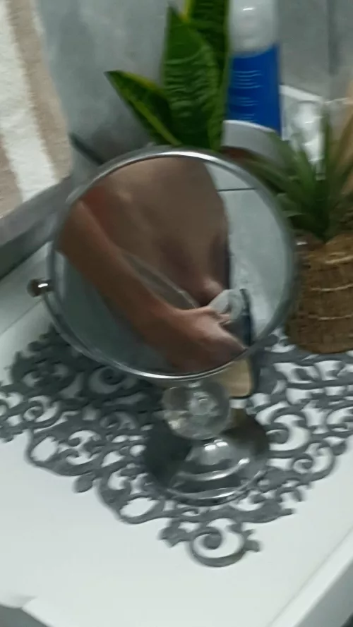 anyone wanna help me? 🍆💦