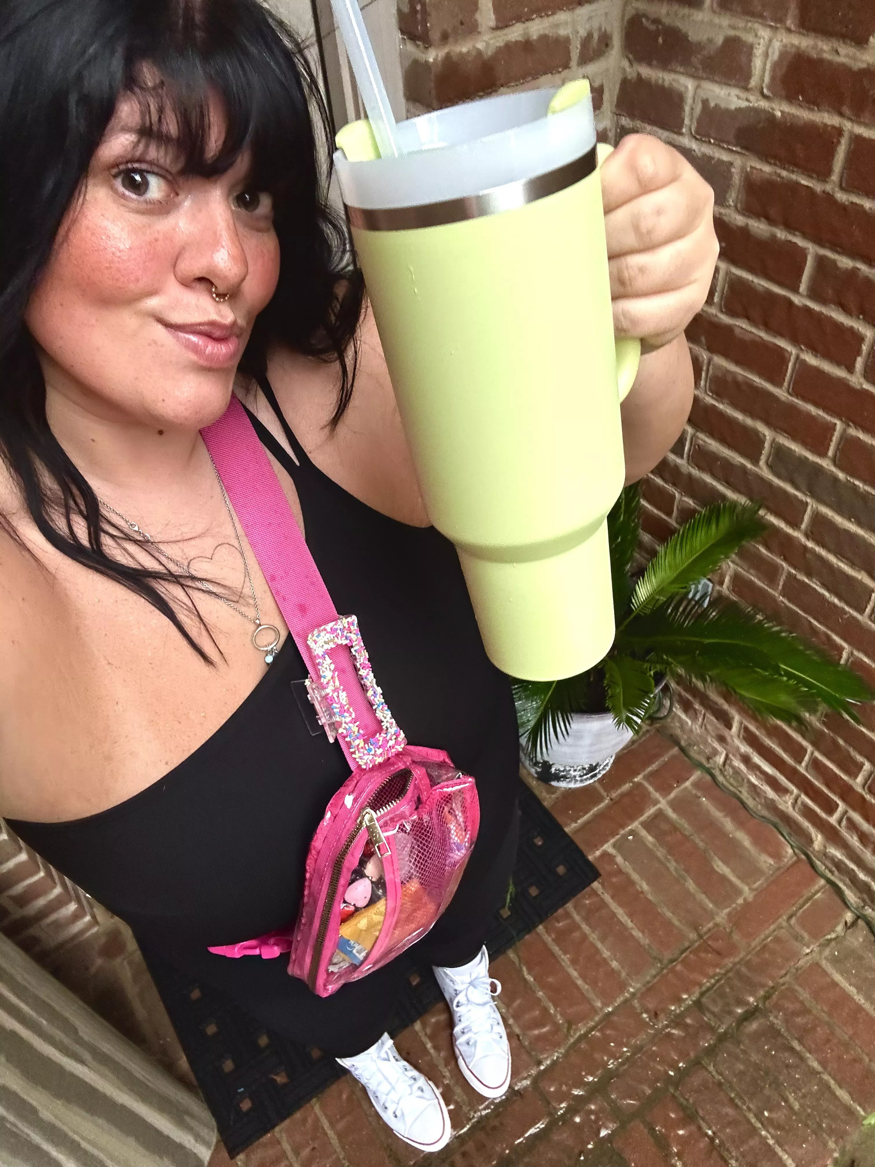 i hope you’re staying hydrated. 💦 it’s hot out here. 