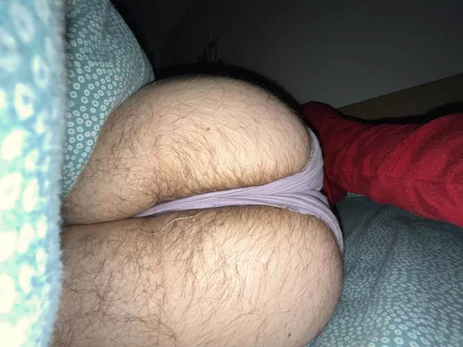 love having a hairy bum 😇