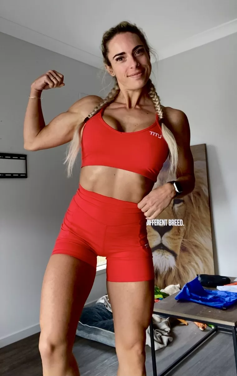 muscle girl flexing for you ;)