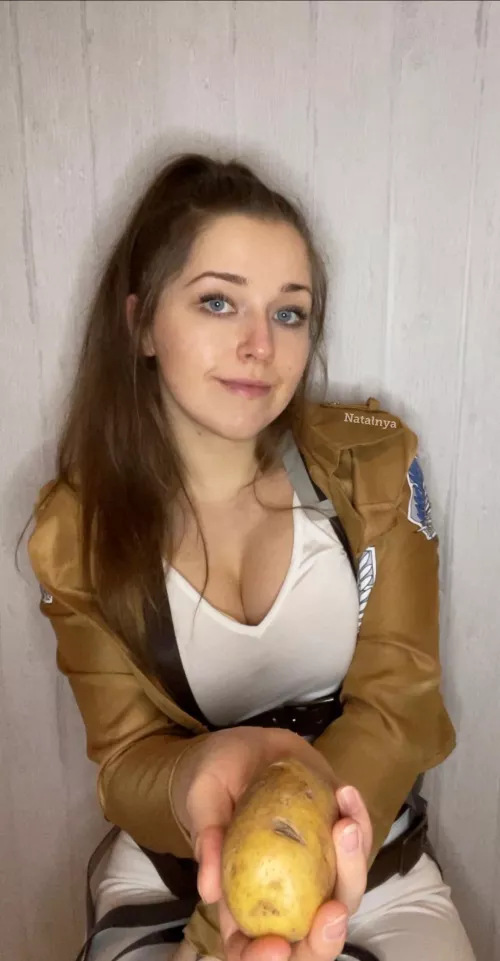 Sasha Braus offers you a potato 🥔