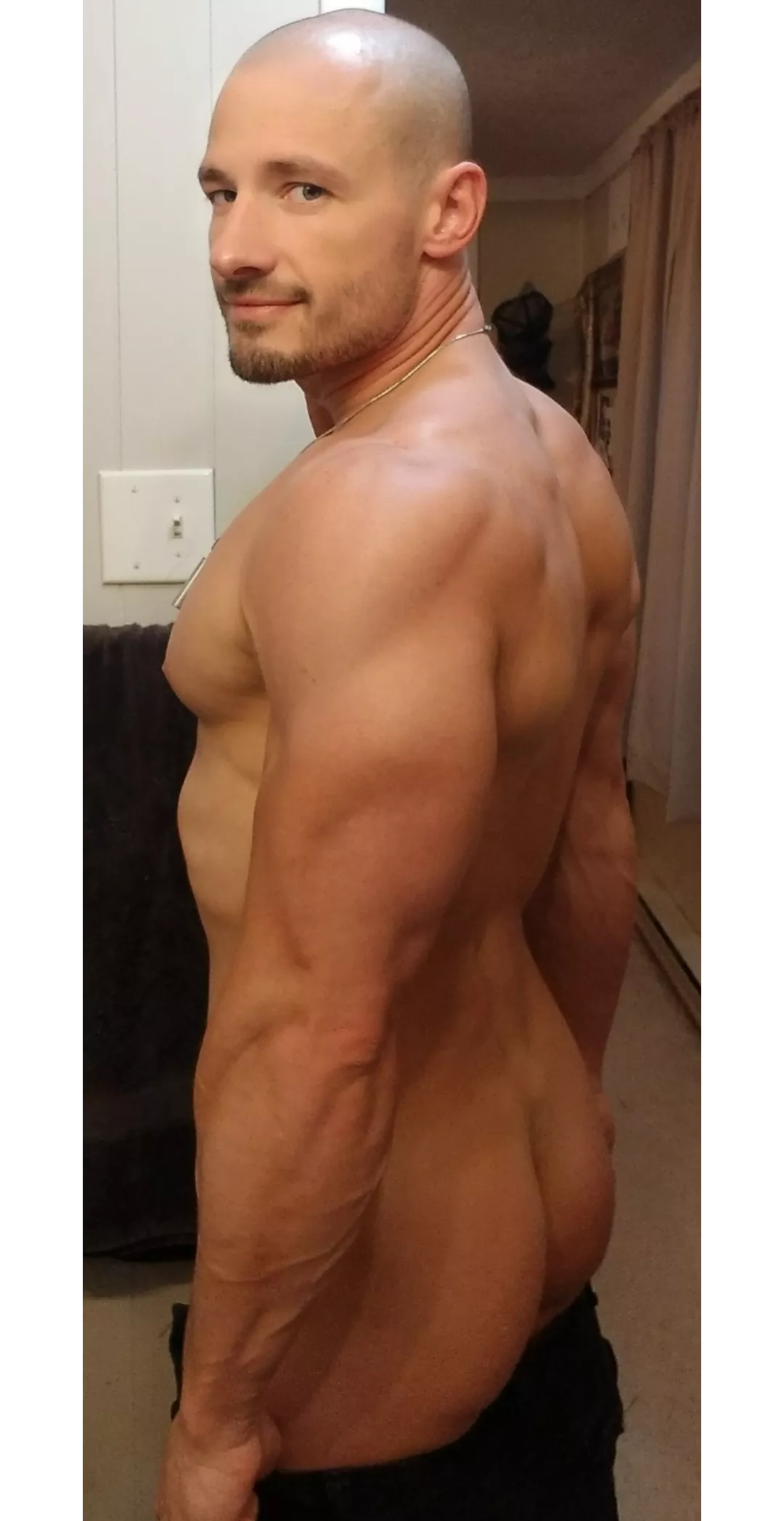 To dress or undress?🤔