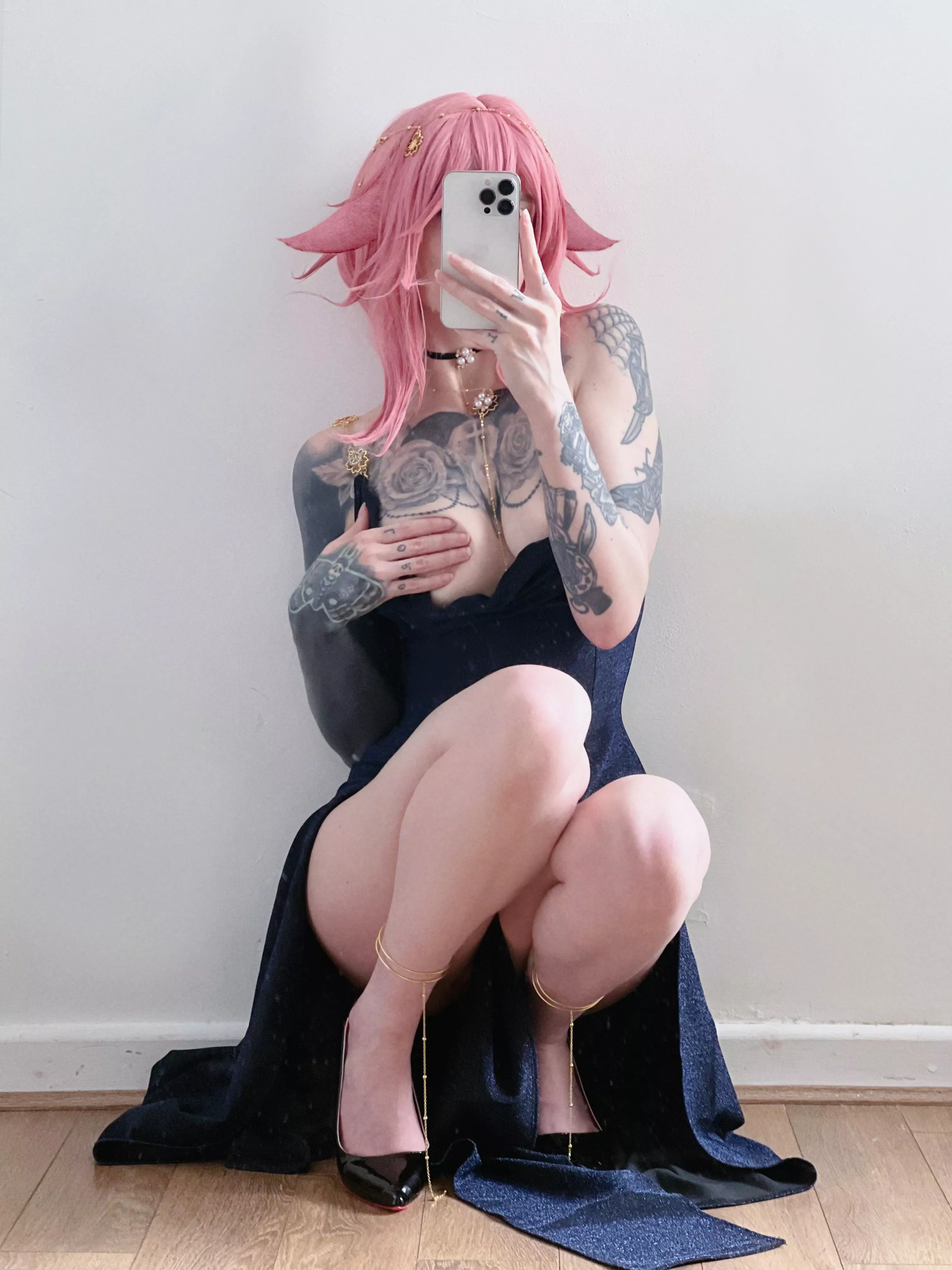 Yae Miko by Lunara_Fawn