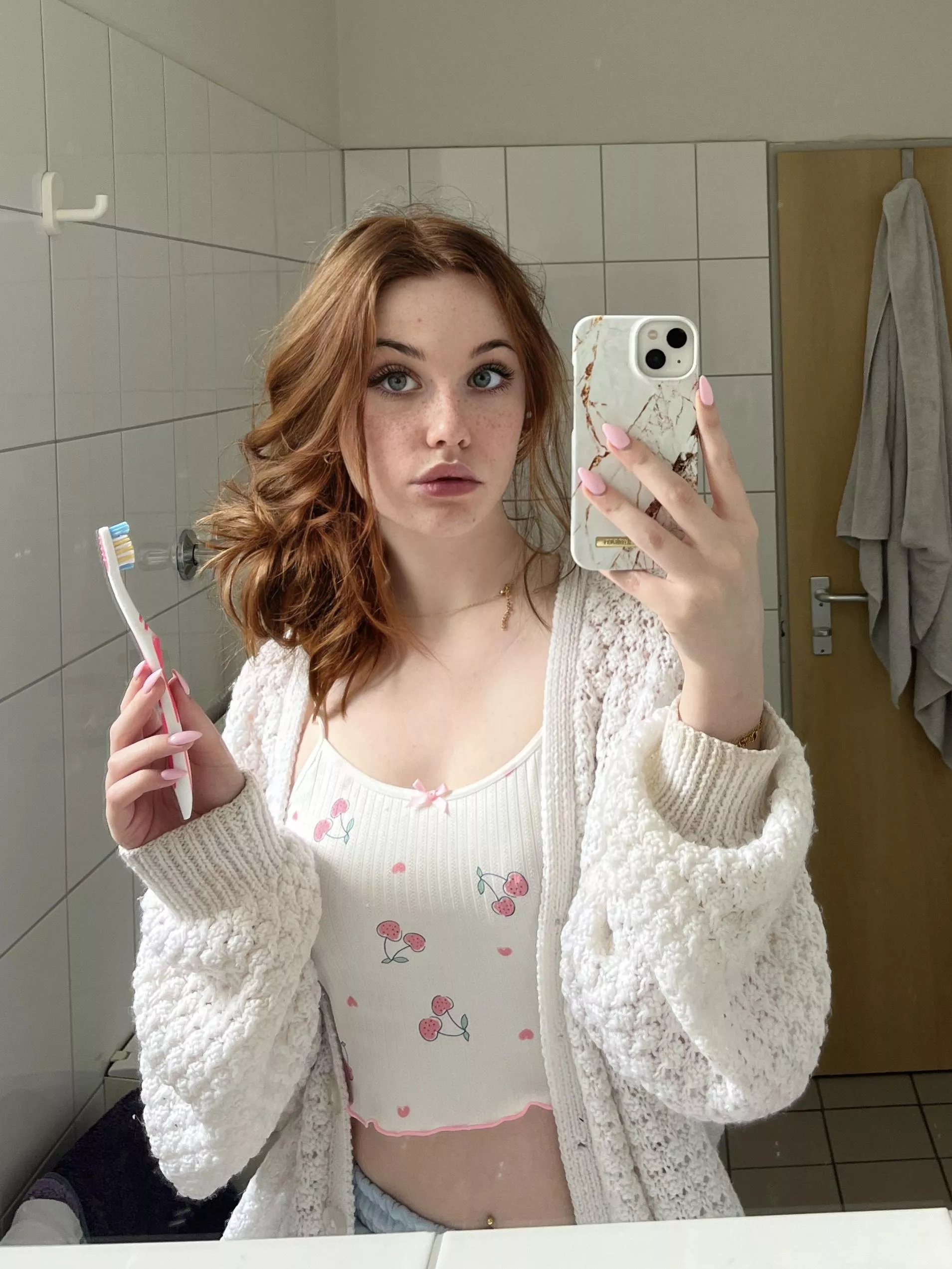 do you like my cute top ?