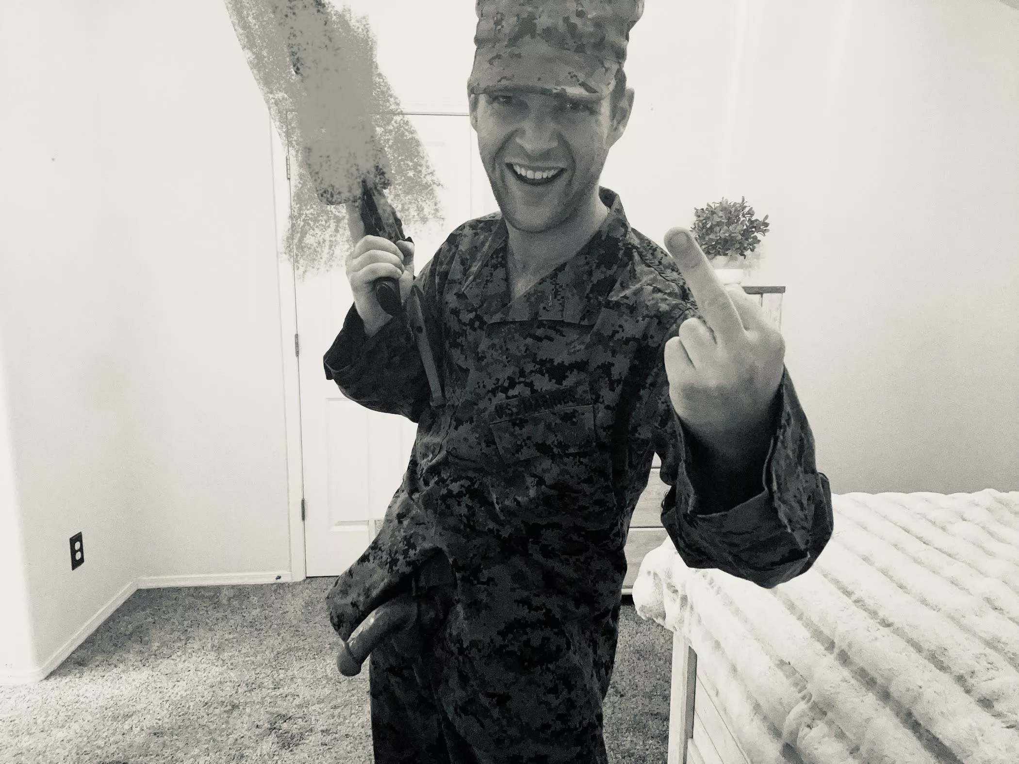 Eat the apple 🍎 Fuck the corps! 