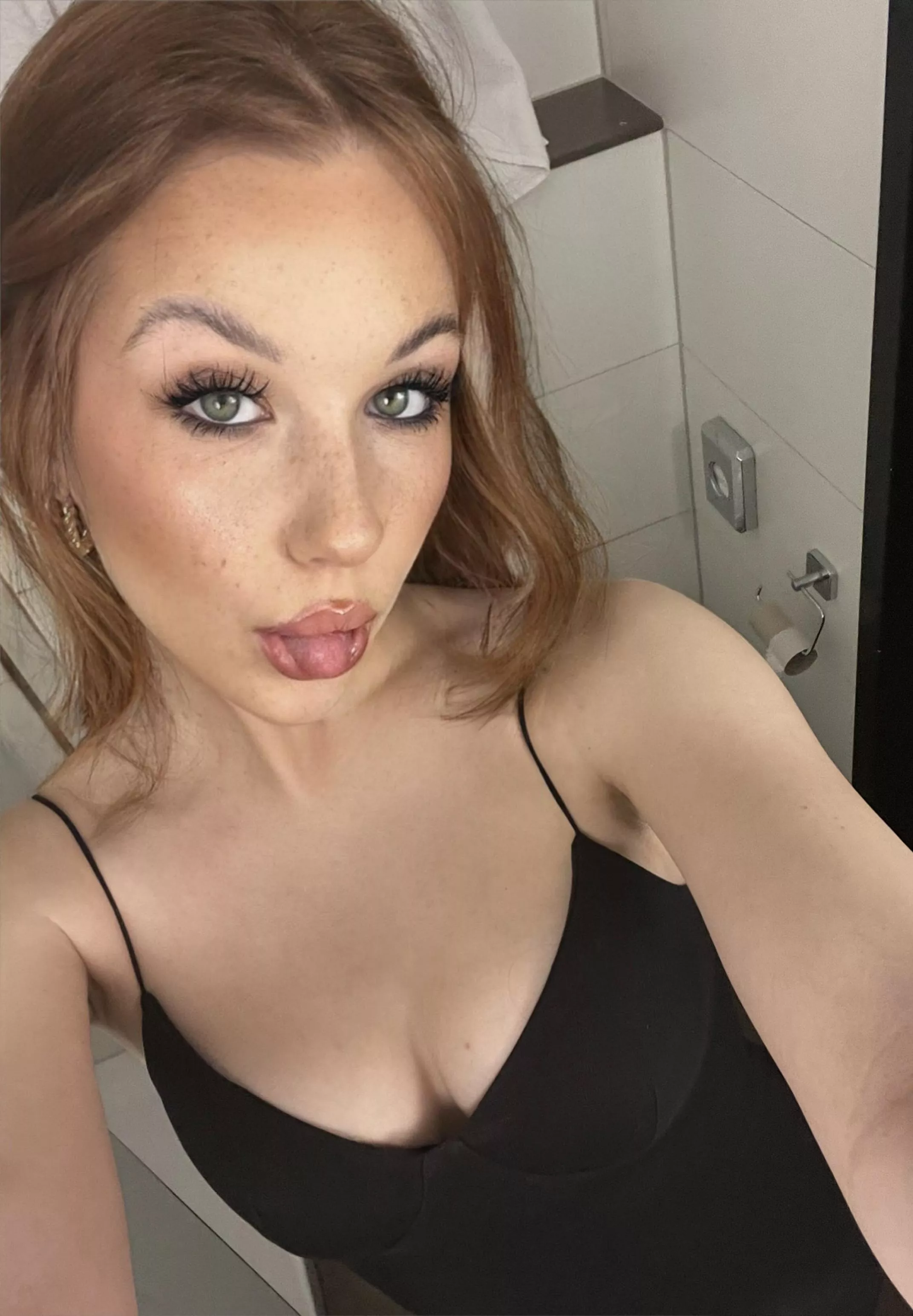 got a new dress, you like it ?