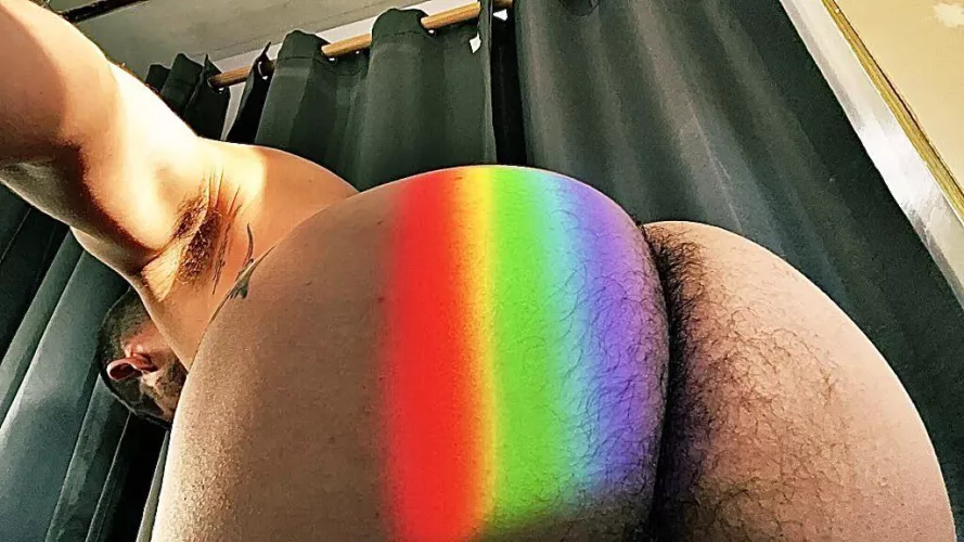 Happy Pride Month 🌈🍑