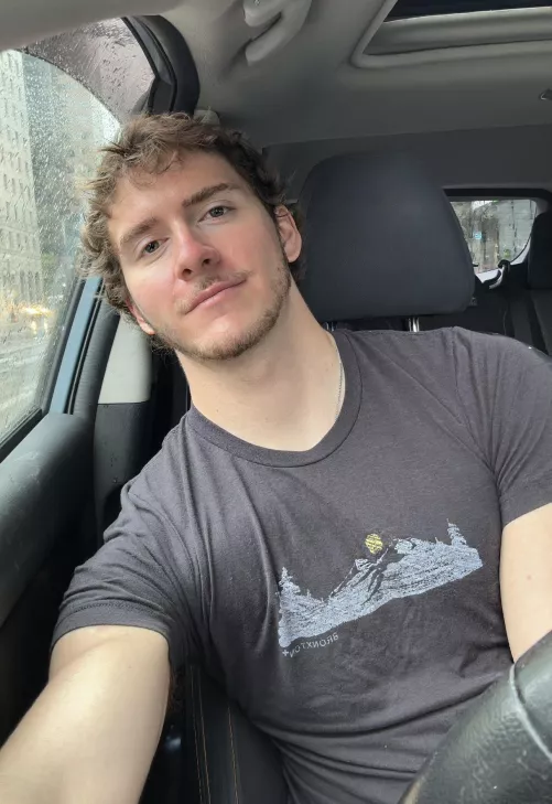 Have an amazing pride weekend everyone 🏳️‍🌈