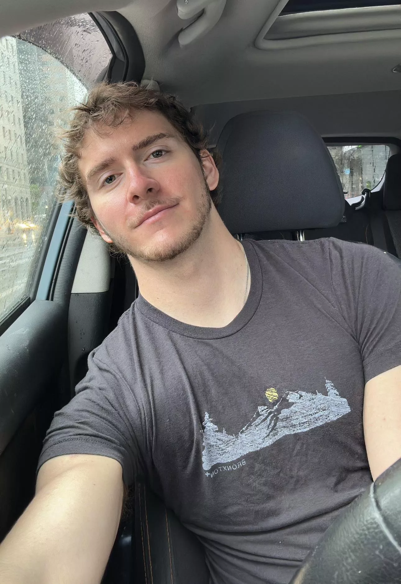 Have an amazing pride weekend everyone 🏳️‍🌈