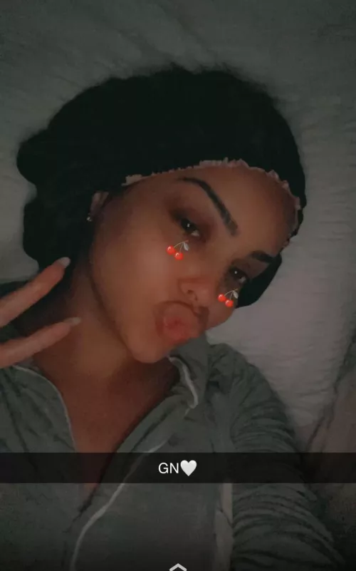 Imagine cuming on these lips 😍