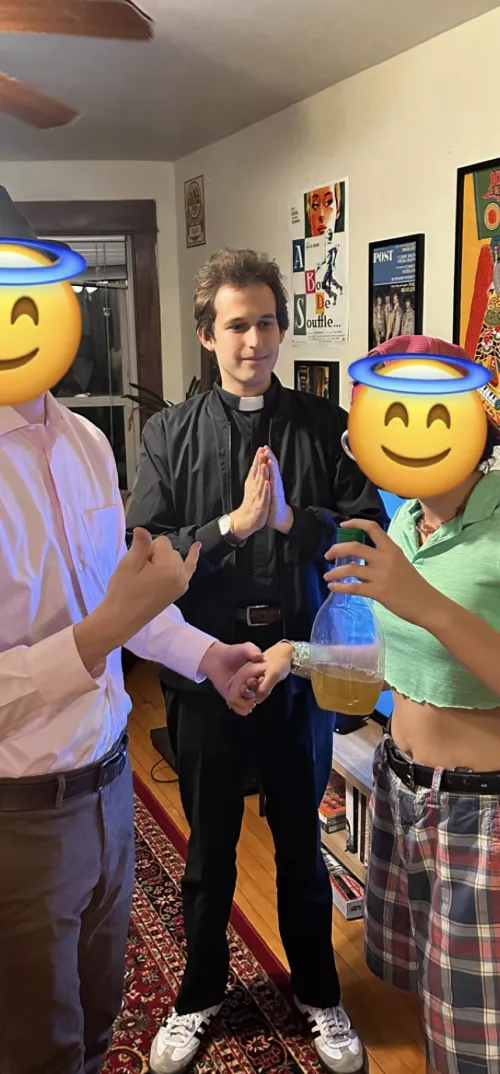 just a reminder that pride is a sin (just joking! this was my halloween costume) 🏳️‍🌈