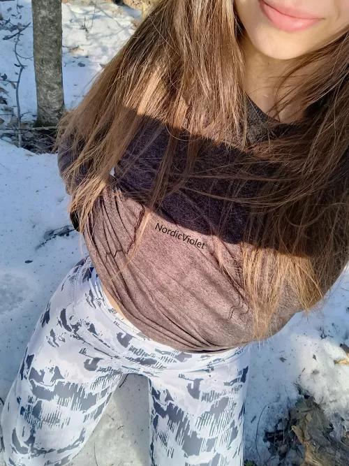 Naughty outdoors.. I'm waiting