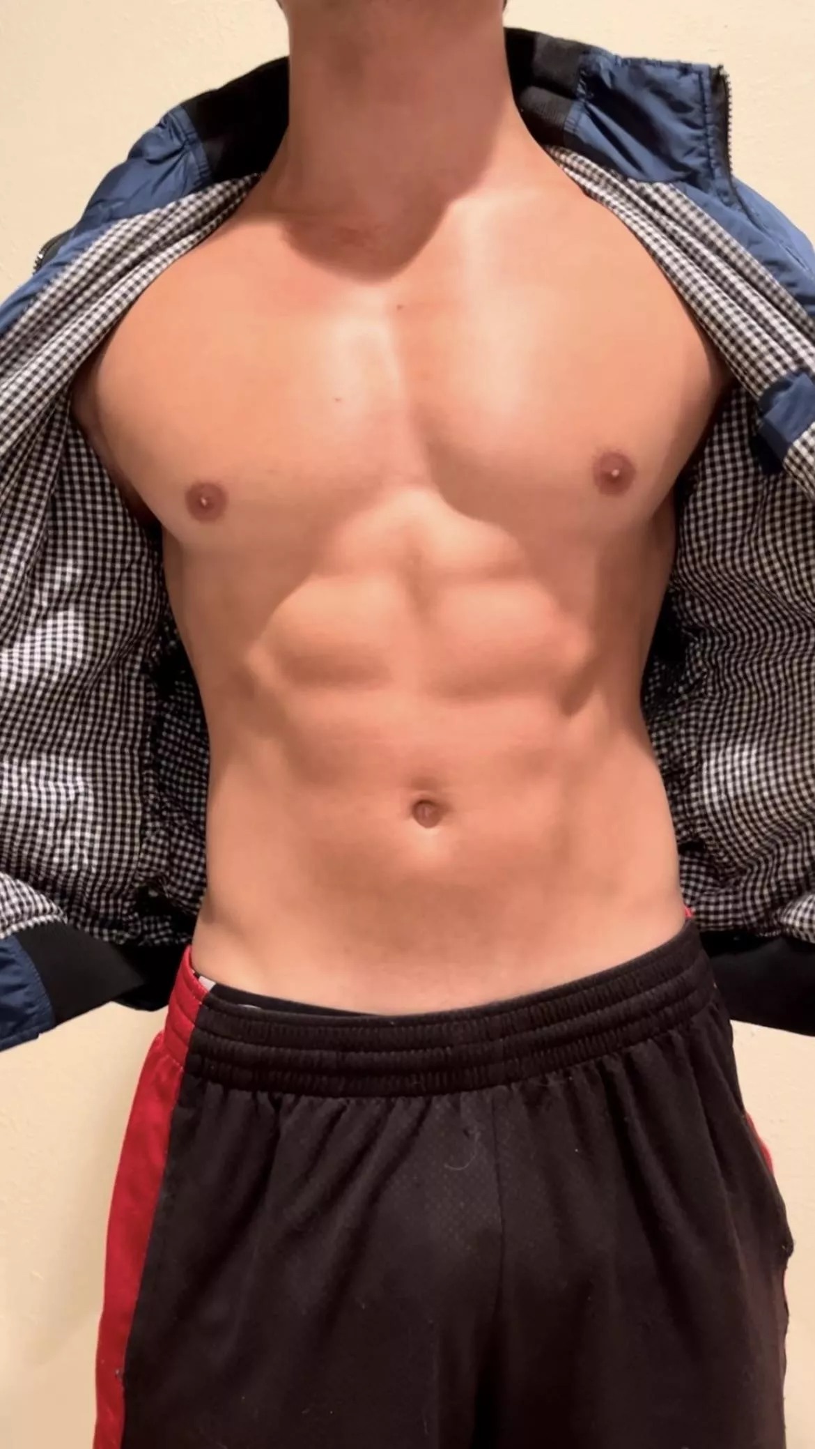 Seeing what’s under my coast guard jacket at 6’3 217lbs 😊🫢