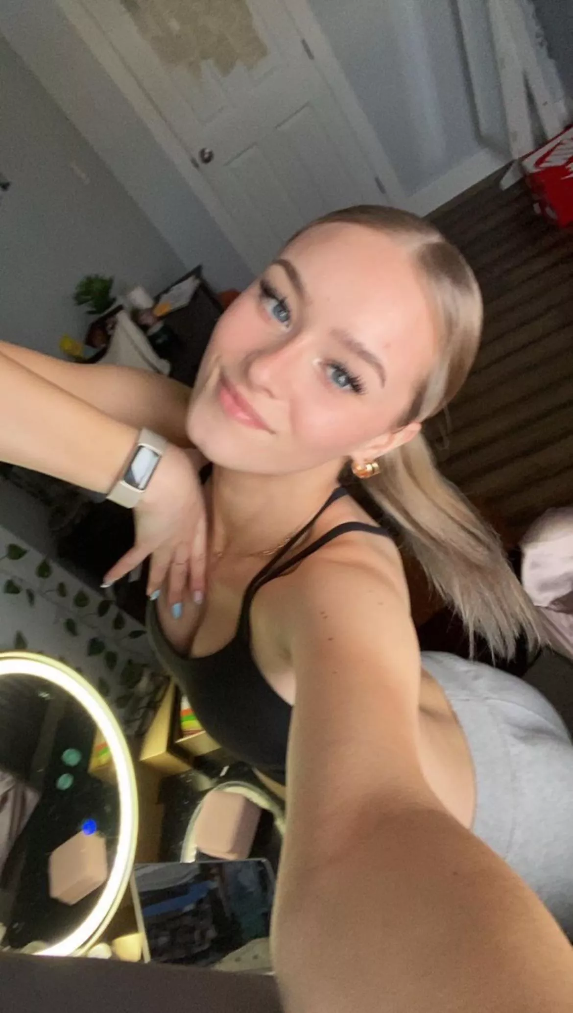 Tell me your size, loser, and I'll give you a new humiliate task and dominate