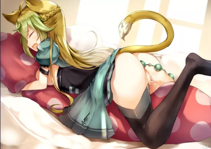 What is that in her but and what Is it called