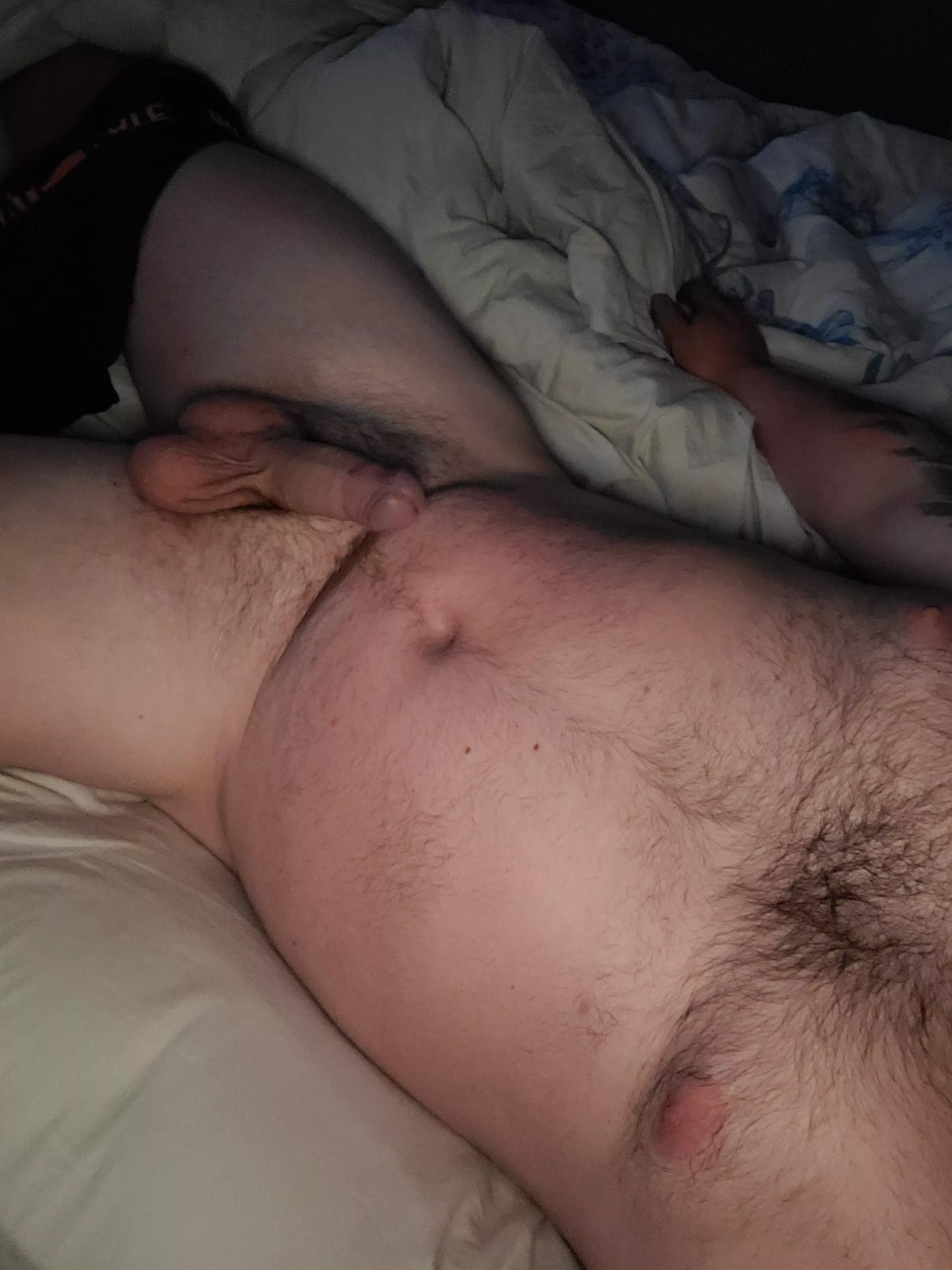 Would you hop in bed with a chubby dude like me ? 