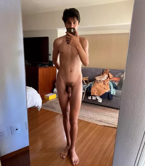 18 fag looking for a real muscular/hunky man to use me as he pleases (older+, hairy +) - sc: pablo_fr223992