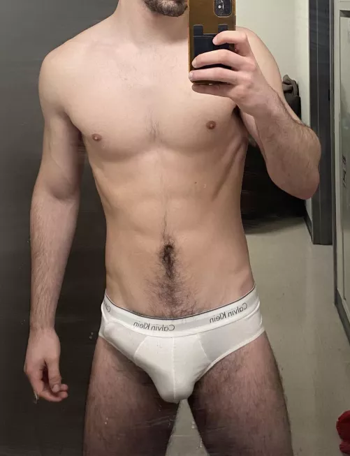 6’4 I try to be discreet 