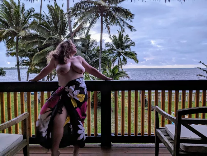 Beautiful Hawaiian sunrise 