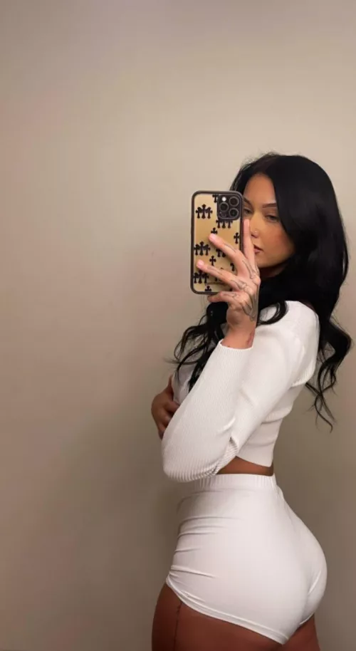 everyone sweats when im around