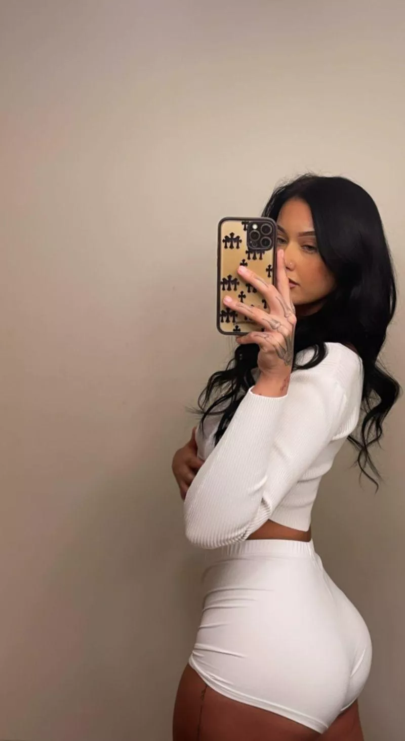 everyone sweats when im around