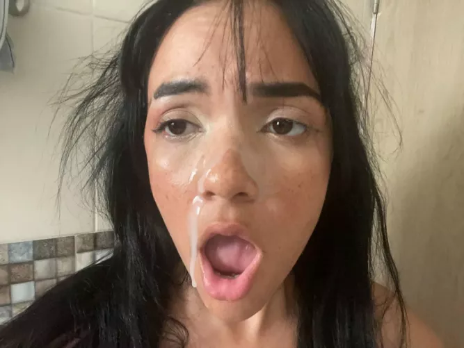 Finish on my face and I will put it all back in my mouth