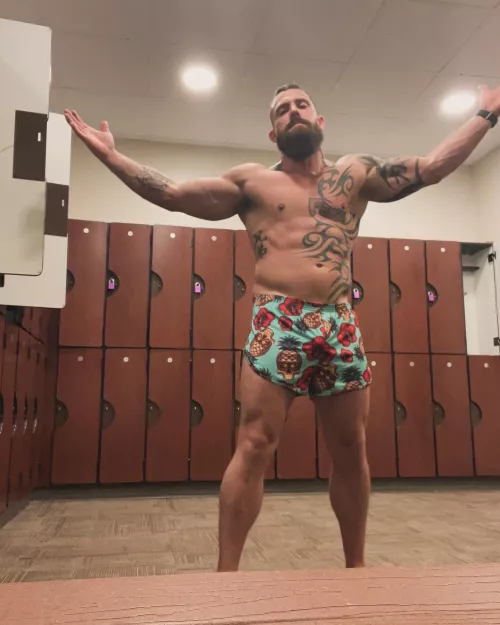 Hoochie daddy shorts