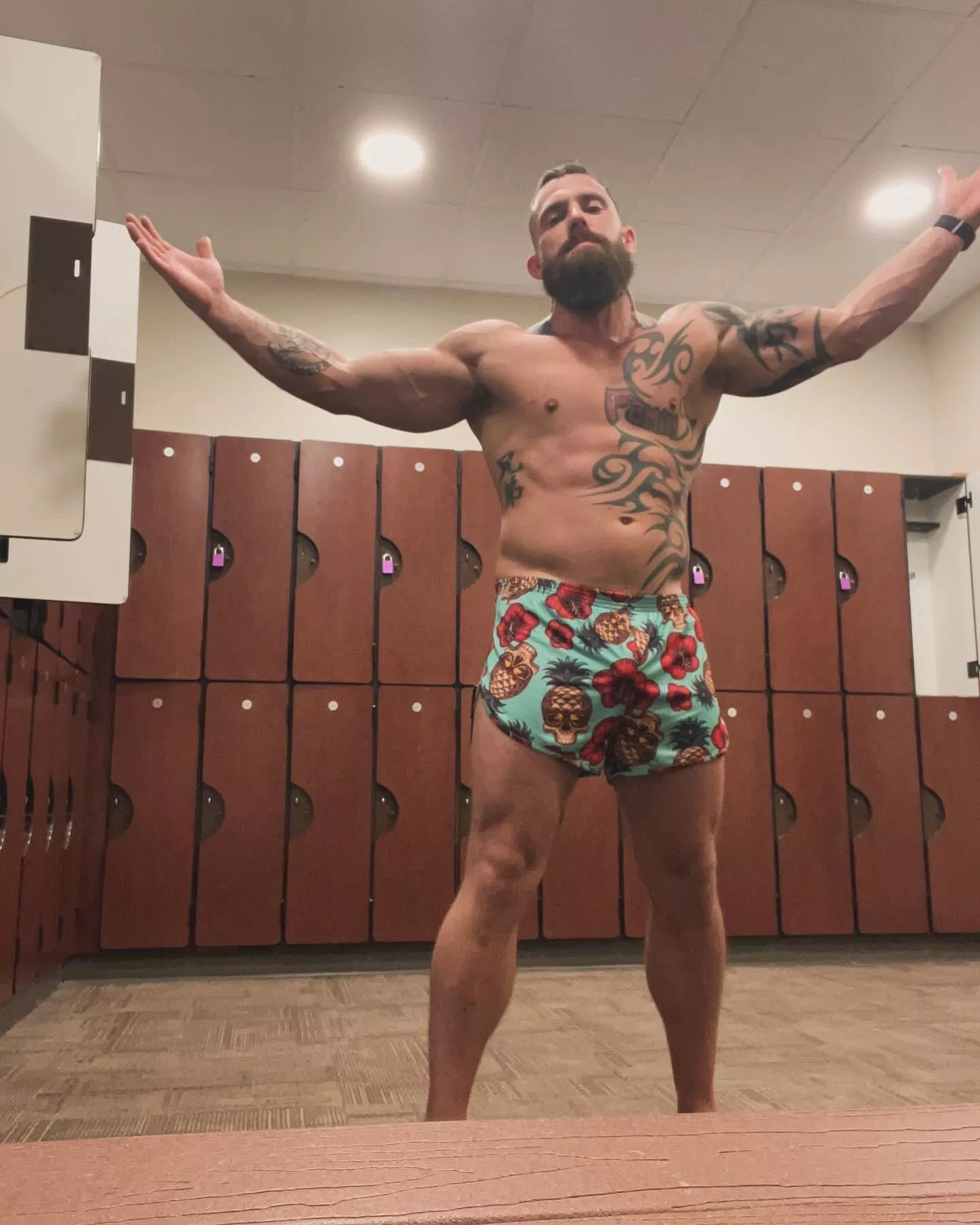 Hoochie daddy shorts