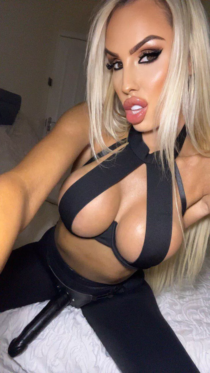 if you're a good boy, I may just let you taste the sweetness between my thighs