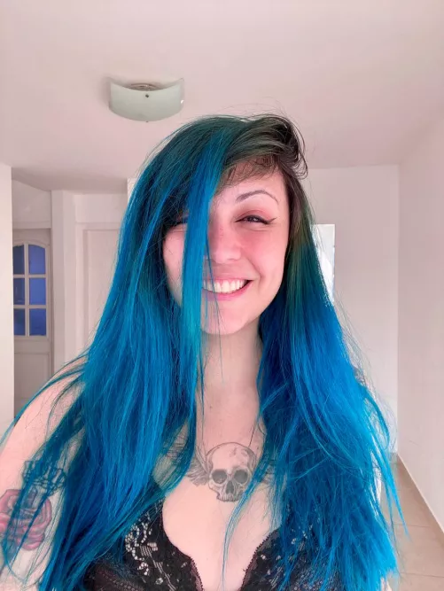 Just wanted to show you my smile <3