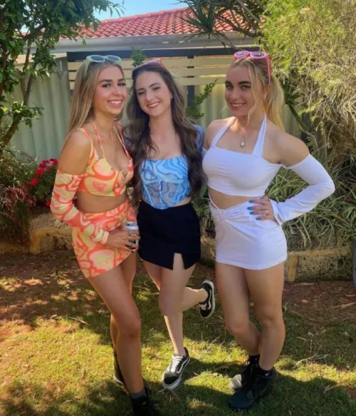 Rank these festival girls