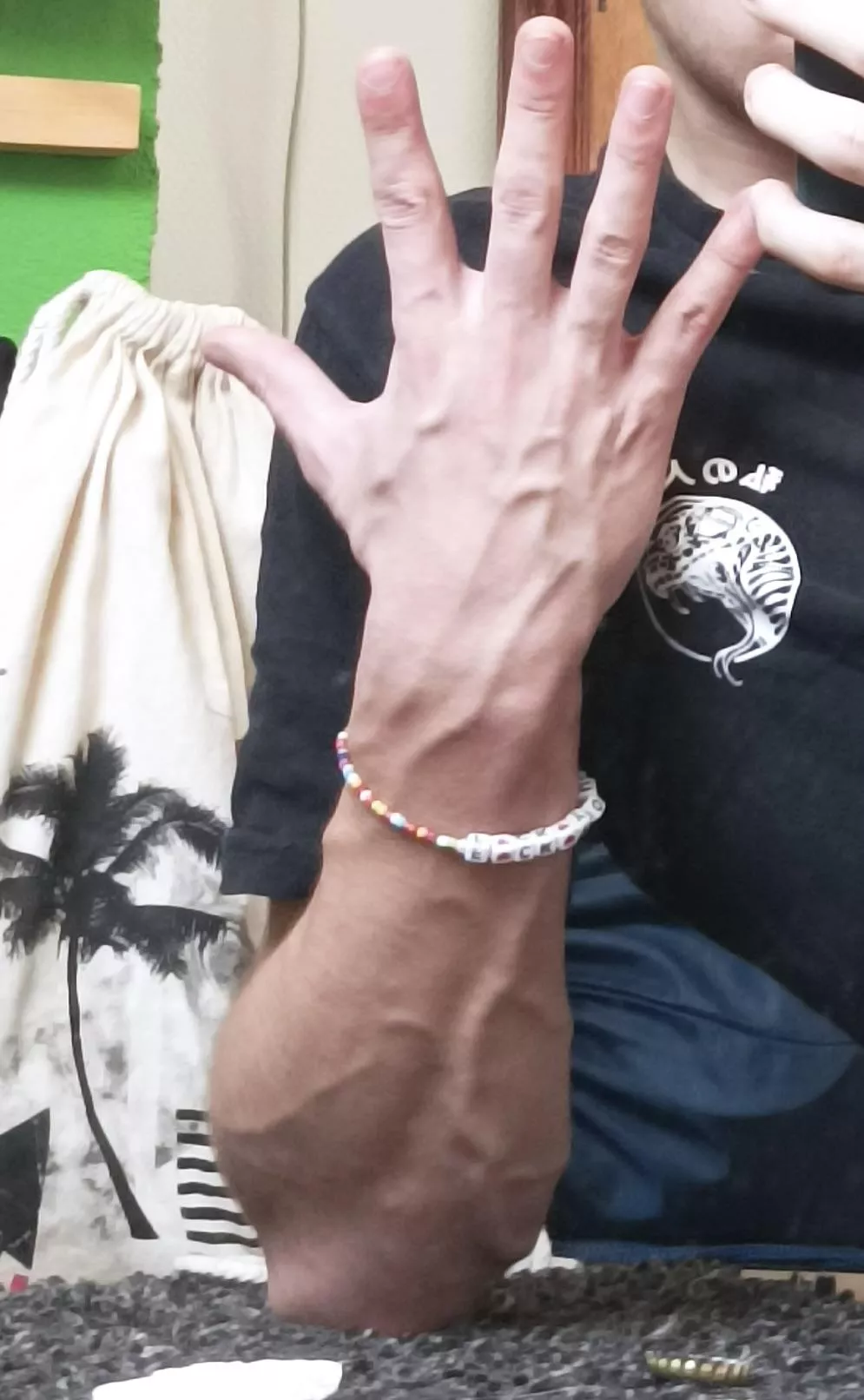 Tell me - what exactly makes a forearm sexy. Is it veins or thickness. Seriously wanna know…m