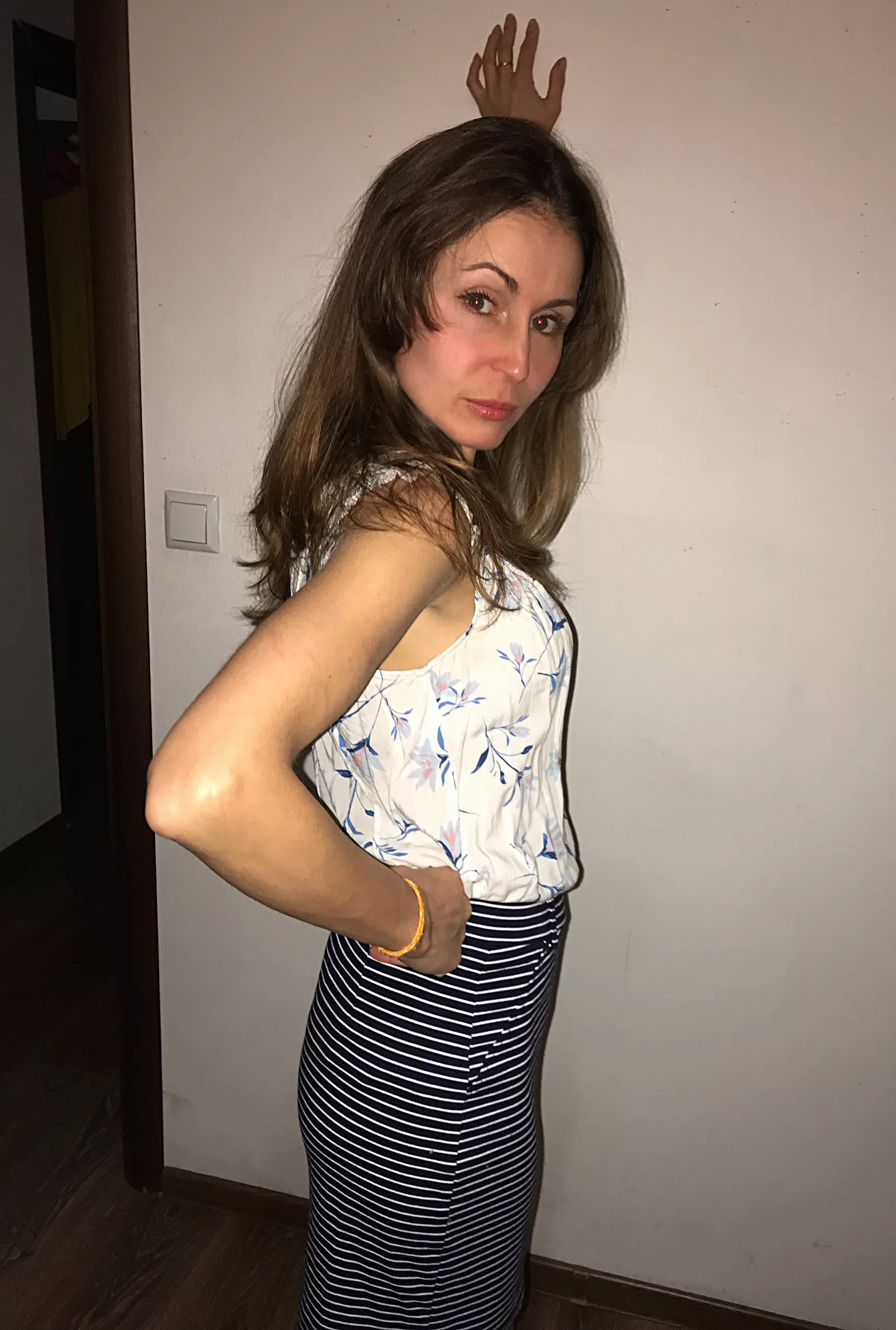 This look should charm you.