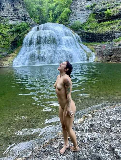 Took a Epic naked cold plunge/ swim upstate this weekend 💦