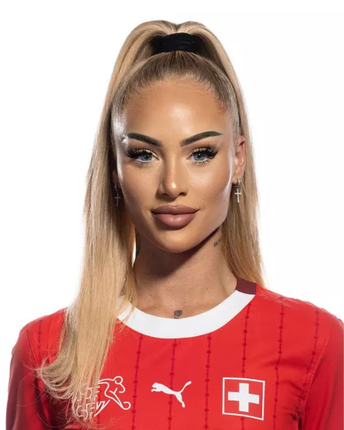 Alisha Lehmann - Aston Villa & Swiss Footballer