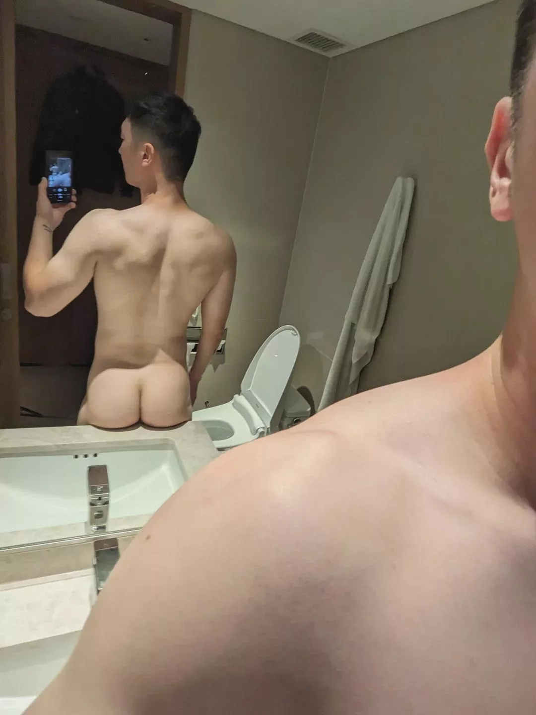 Ass ready to be eaten !!! num num num 🥴