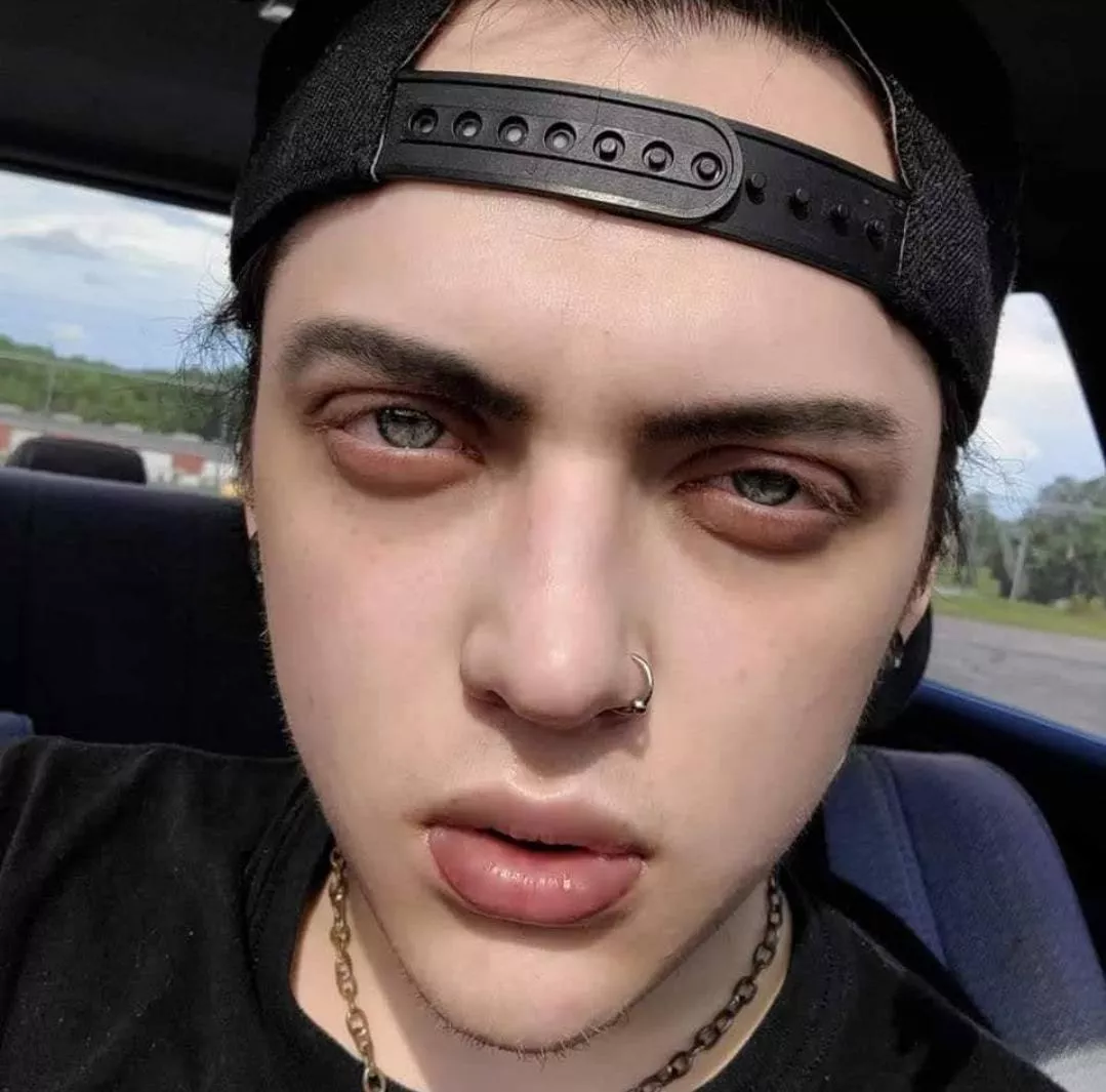 I love being unfaithful to my girlfriends I feel so powerful I don't think I will ever stop fucking multiple woman. She can be humiliated I don't care. 