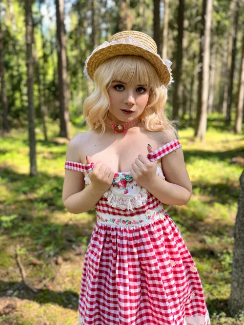 I'm so funny, when I flirt with you in the woods..