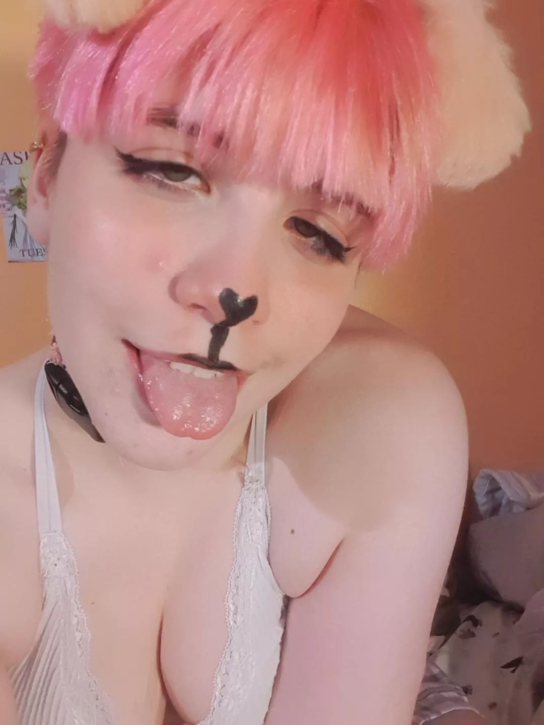 Kisses? mlem mlem mlem 😛😛